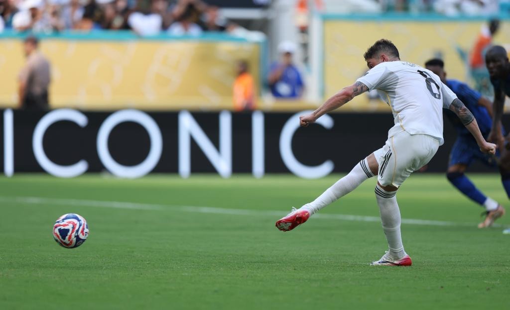 概率分布中的“肥尾效应”：博彩中那些极小概率却致命的极端波动。（肥尾效应与博彩：那些微小概率却致命的极端波动）